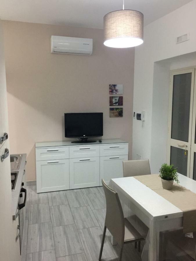 Alloggio Tulipano Apartment Acerra ภายนอก รูปภาพ